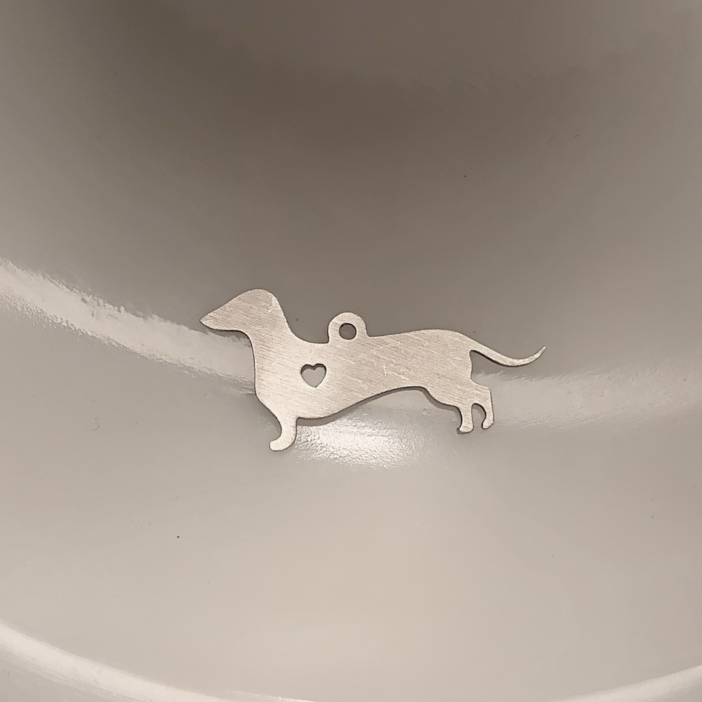 💍5/$15 small weiner dog charm